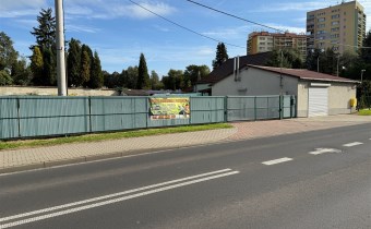 budynek usługowy z dużym parkingiem | centrum Oświ